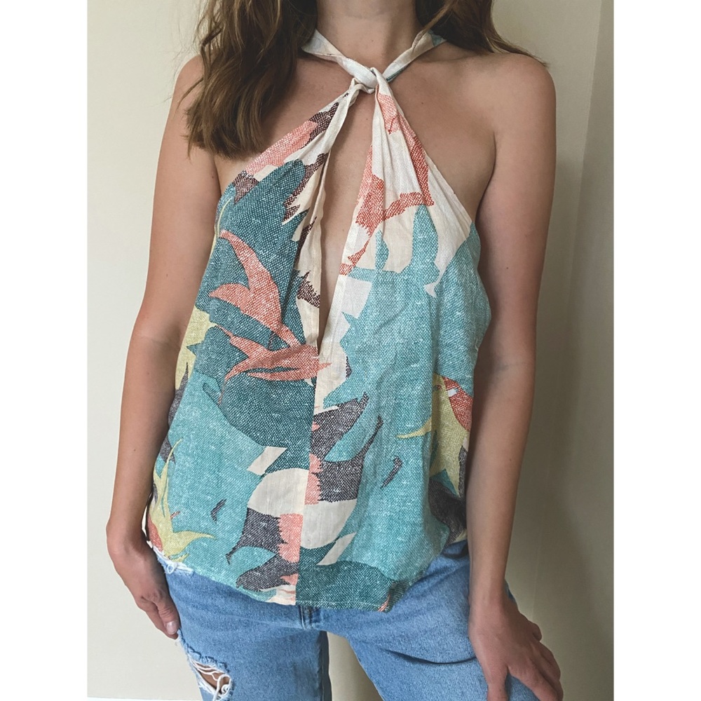 ✨NWT O’Neil Summer print halter top